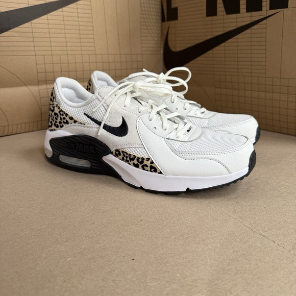 Nike Women's Air Max Excee LEOPARD - HQ2115 100 - White / Black Size Women's 11 - Picture 2 of 9